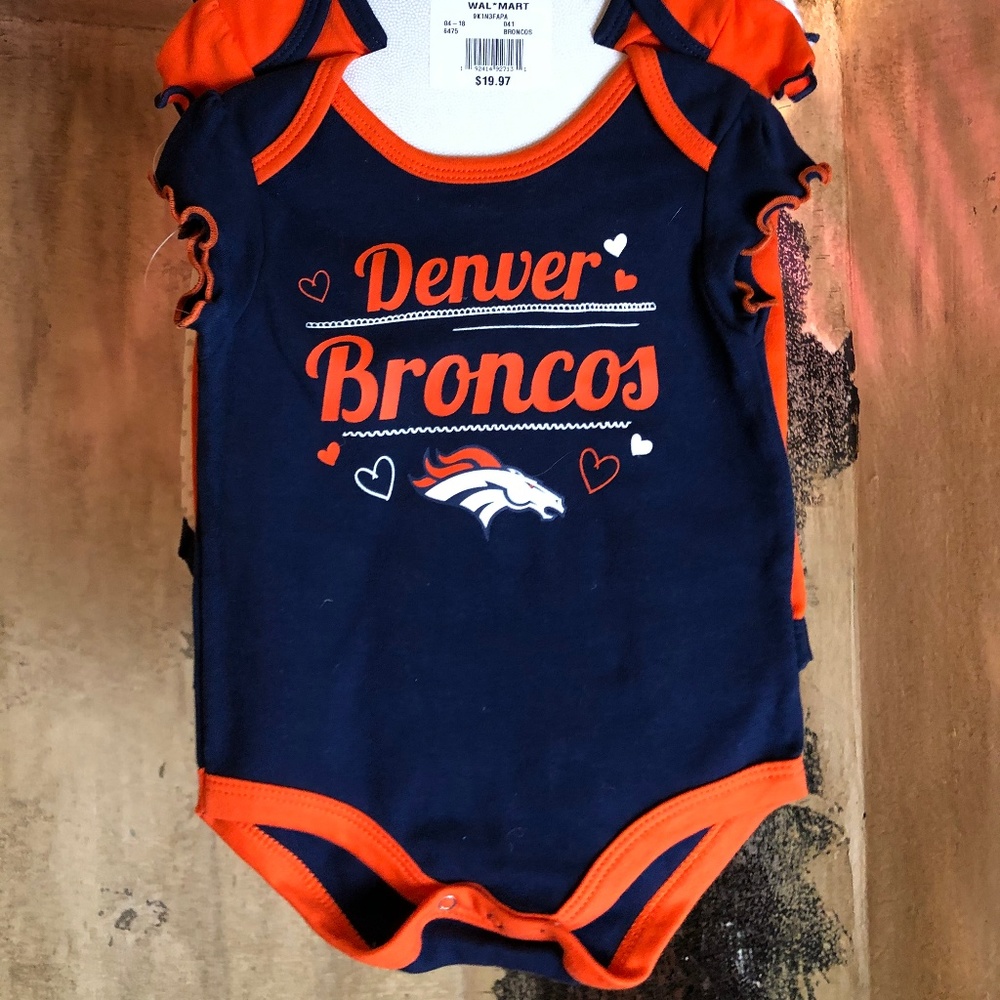 BABY BRONCO FAN ONESIES!  3-6 MOS